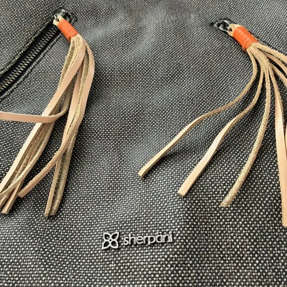 Sherpani Tempest AT Convertible Tote - Picture 5 of 7